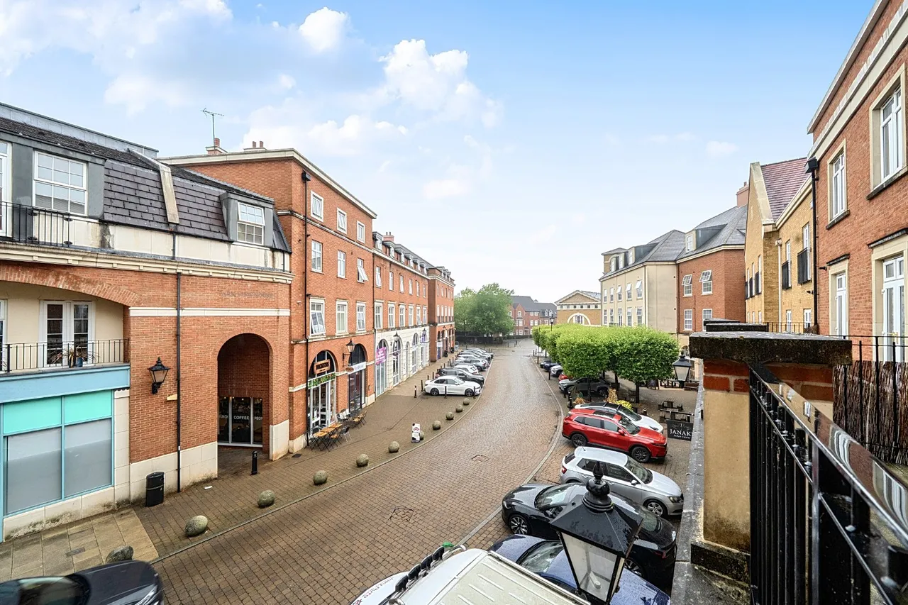 Grange House, Dickens Heath, B90, photo 15