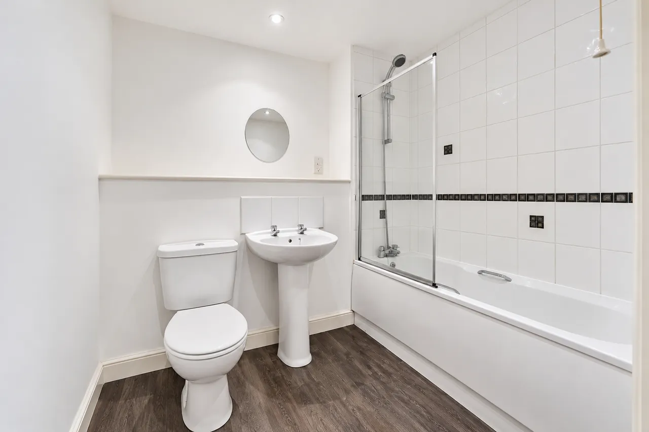 Grange House, Dickens Heath, B90, photo 11