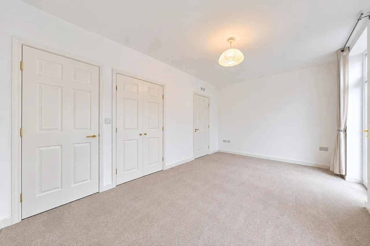 Grange House, Dickens Heath, B90, photo 7