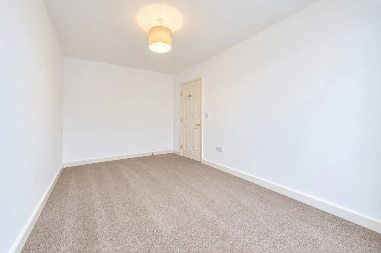 Grange House, Dickens Heath, B90, photo 14
