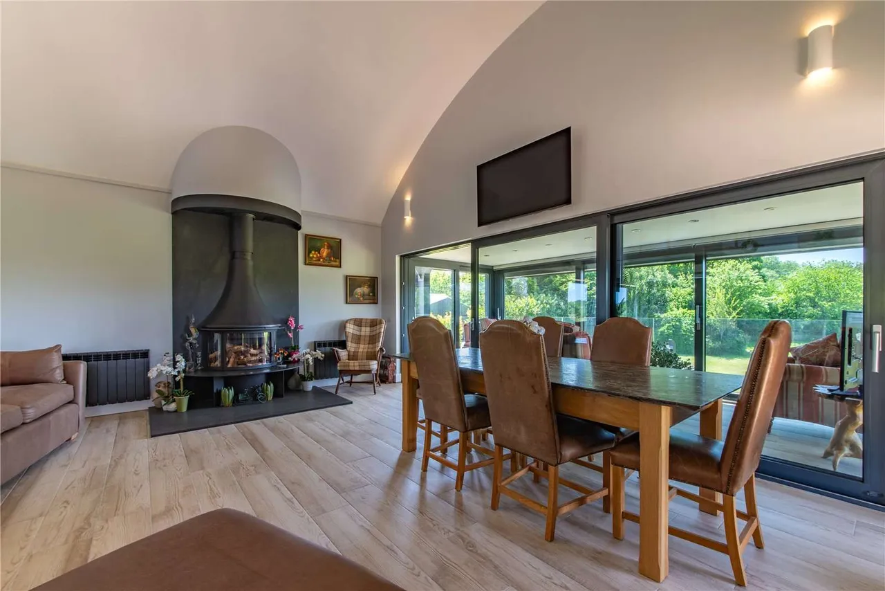 Marlston Hermitage, Thatcham, Berkshire, RG18 9UN, photo 5