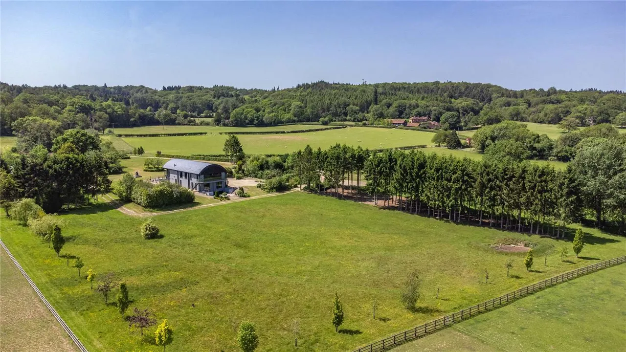 Marlston Hermitage, Thatcham, Berkshire, RG18 9UN, photo 2