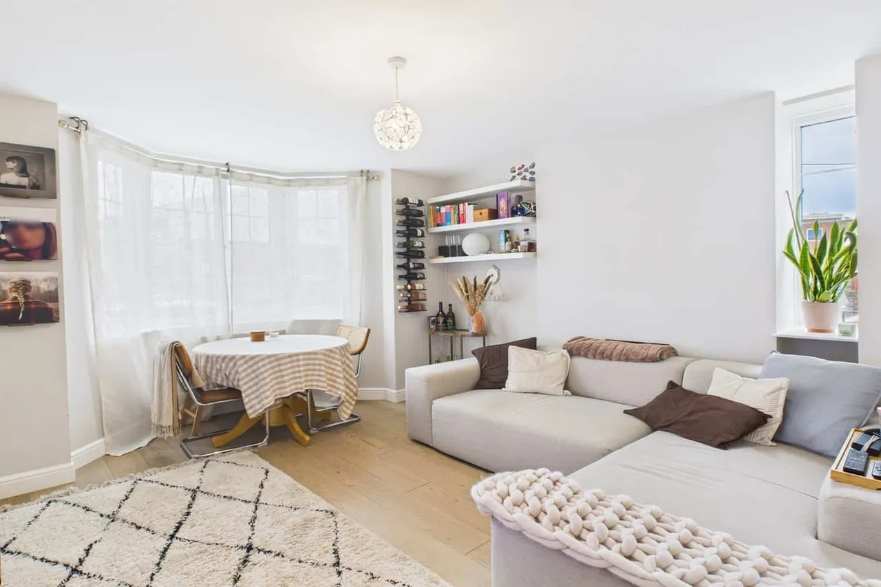 London Court, Frogmore, London, SW18 1HH, photo 2