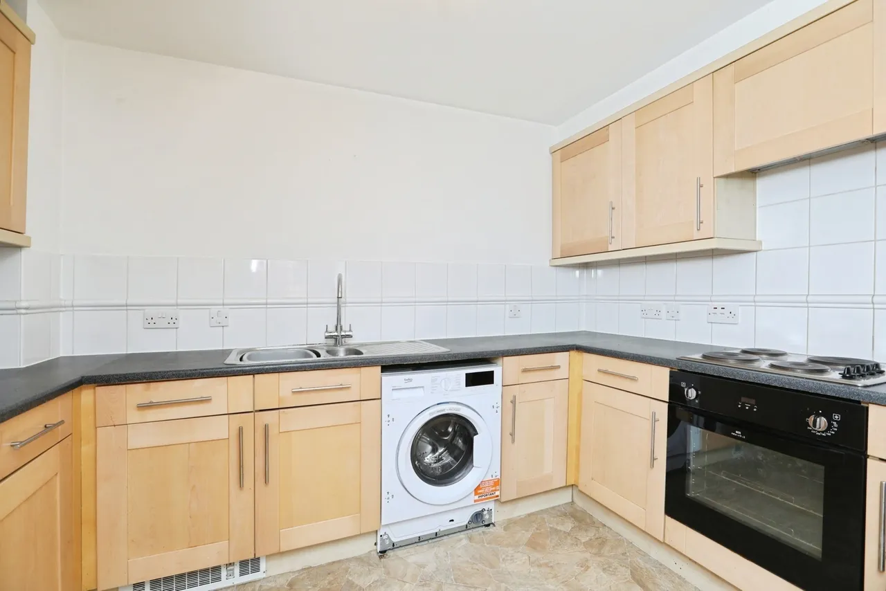 St. Peters Street, Maidstone, Kent, ME16, photo 7