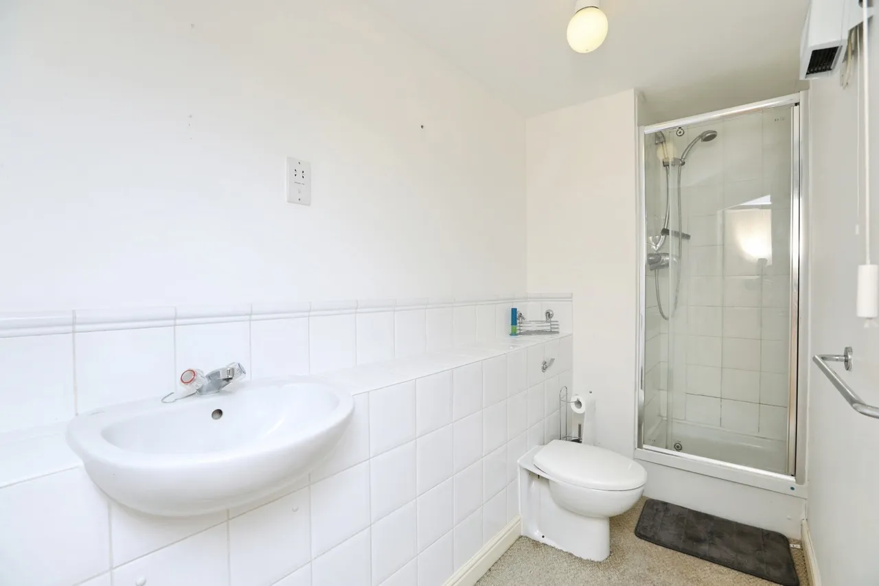 St. Peters Street, Maidstone, Kent, ME16, photo 9
