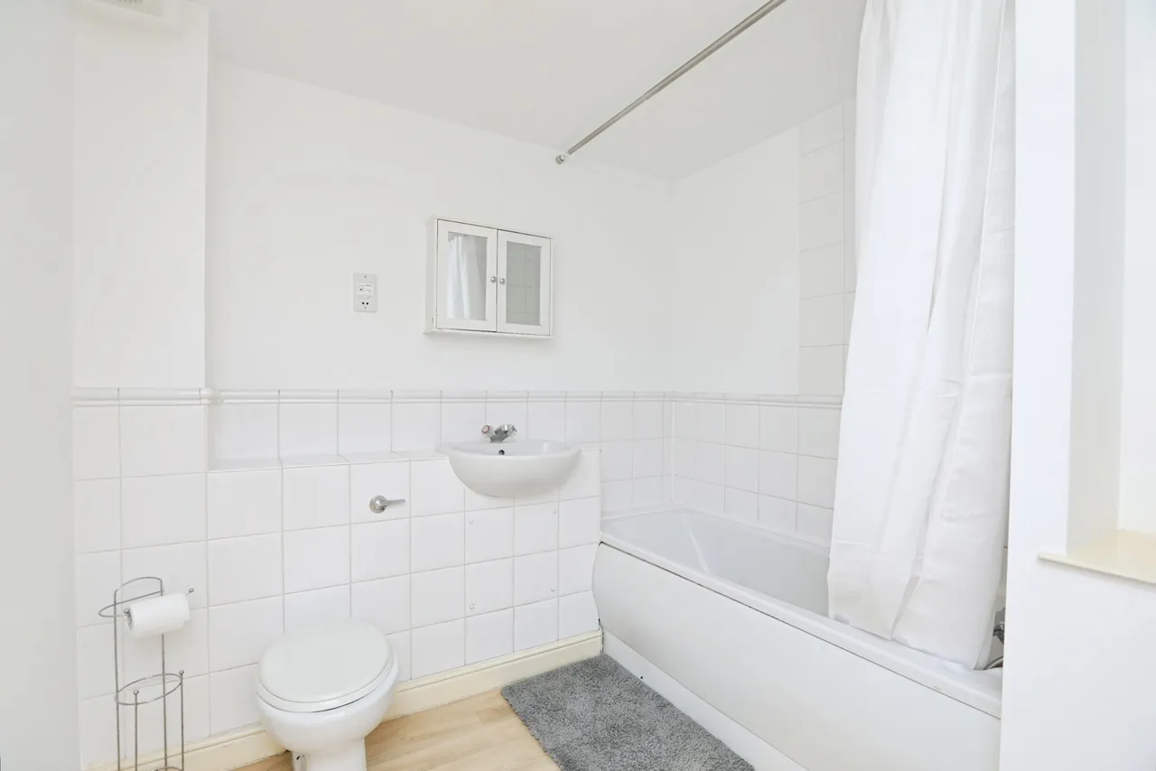 St. Peters Street, Maidstone, Kent, ME16, photo 8