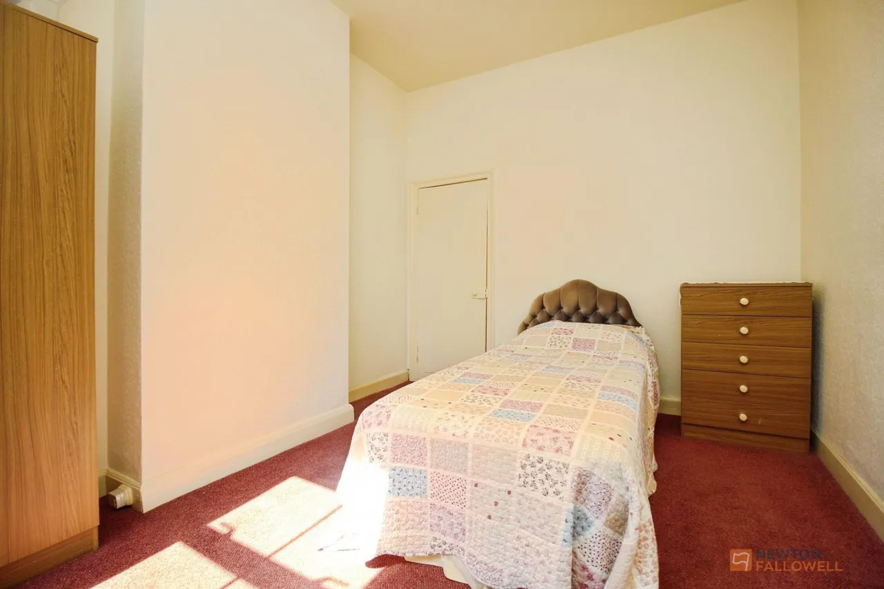 Wellington Street, Syston, LE7, photo 10