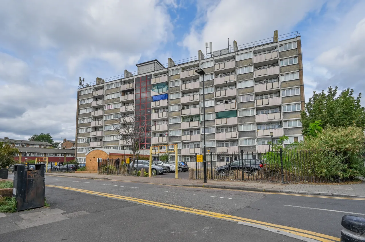1 bed flat for sale, London, E16