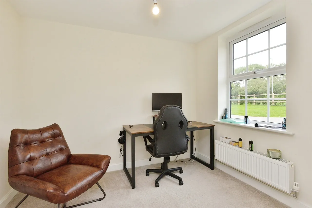 Flora Garden, Fairfields, MK11, photo 6
