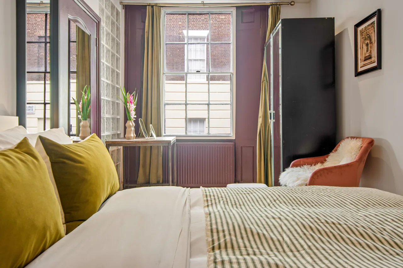 Flat 1, 4 Carlisle Street, London, photo 5