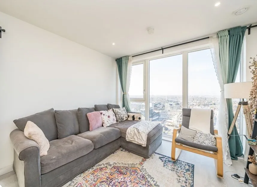 Prince Regent Road, Hounslow, TW3, photo 4