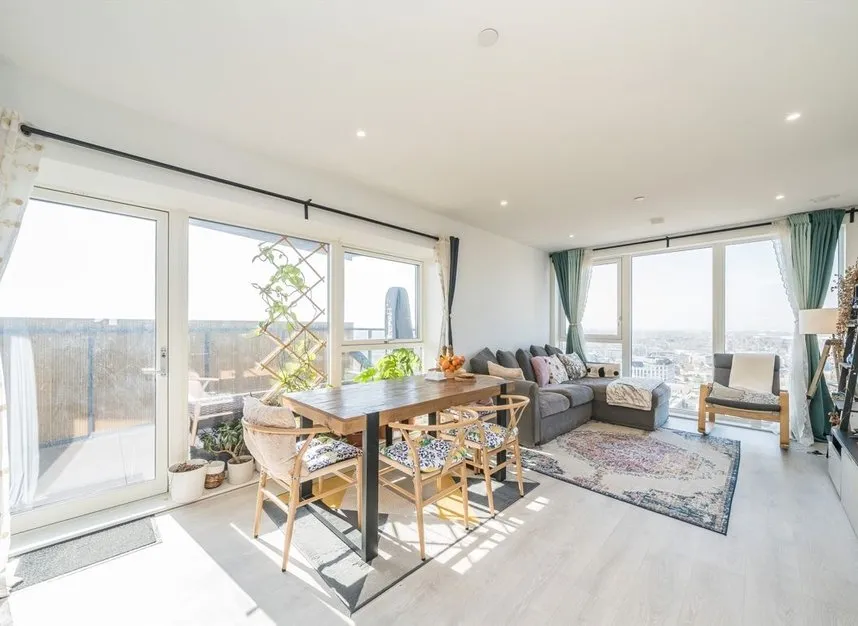Prince Regent Road, Hounslow, TW3, photo 2