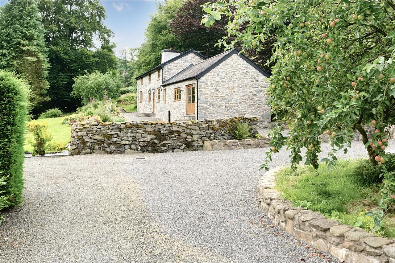 Foel, Welshpool, Powys, SY21 0PB, photo 34