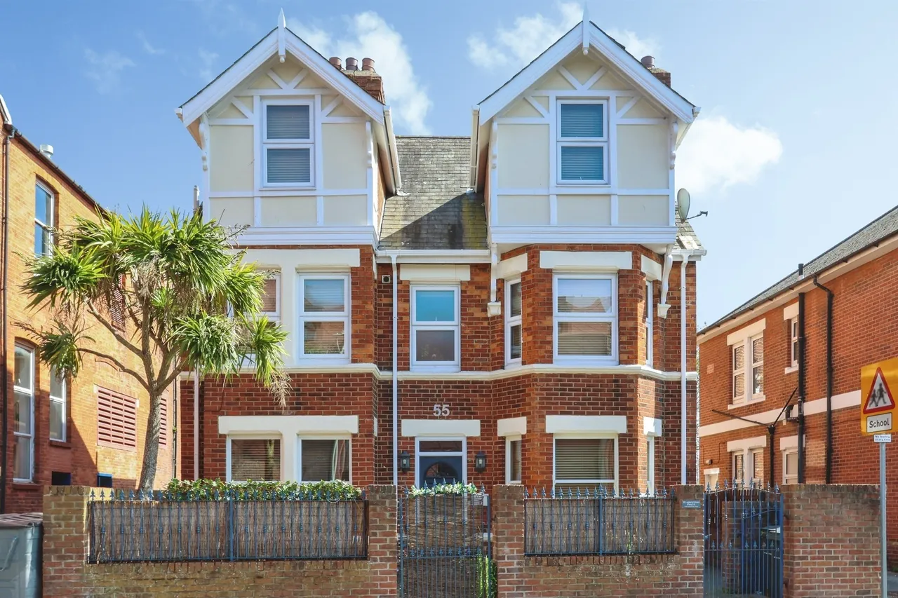 Lagland Street, Poole, photo 11