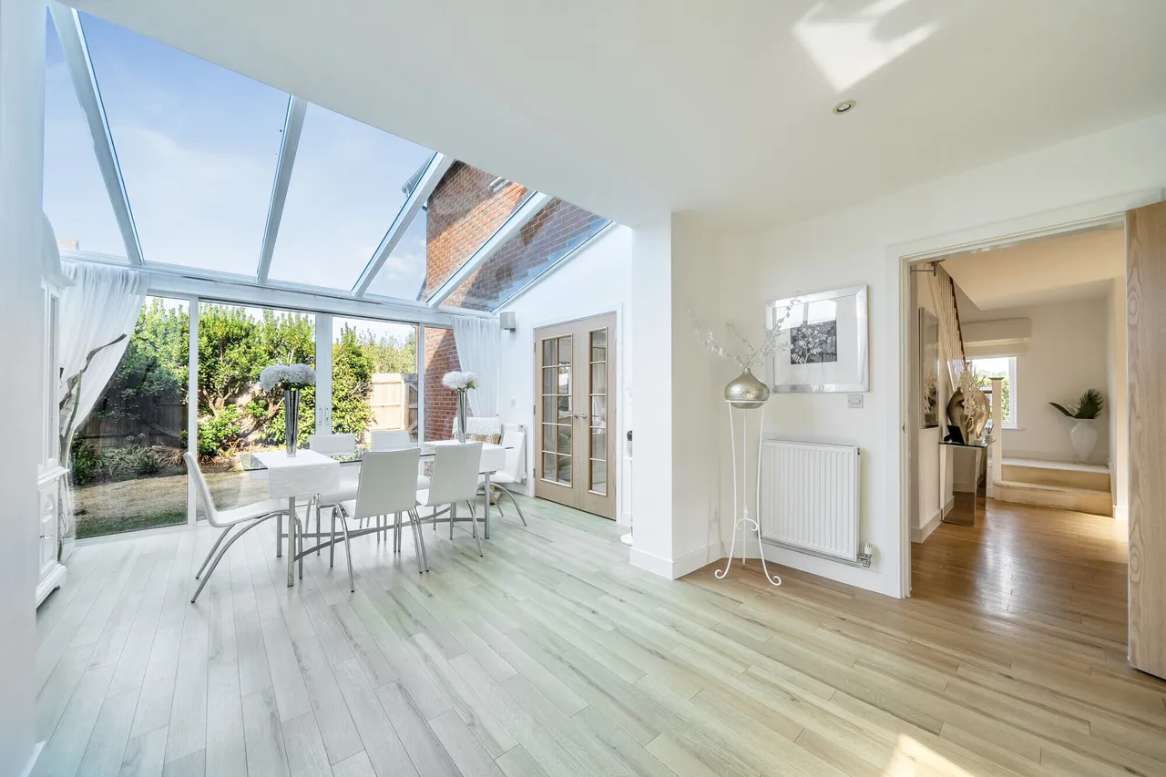 Lilley Mead, Redhill, RH1, photo 2