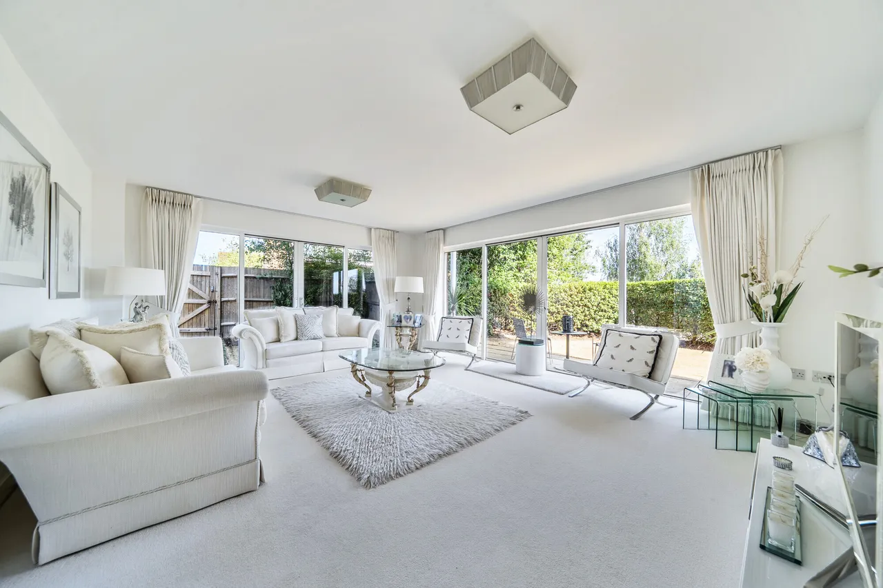 Lilley Mead, Redhill, RH1, photo 4