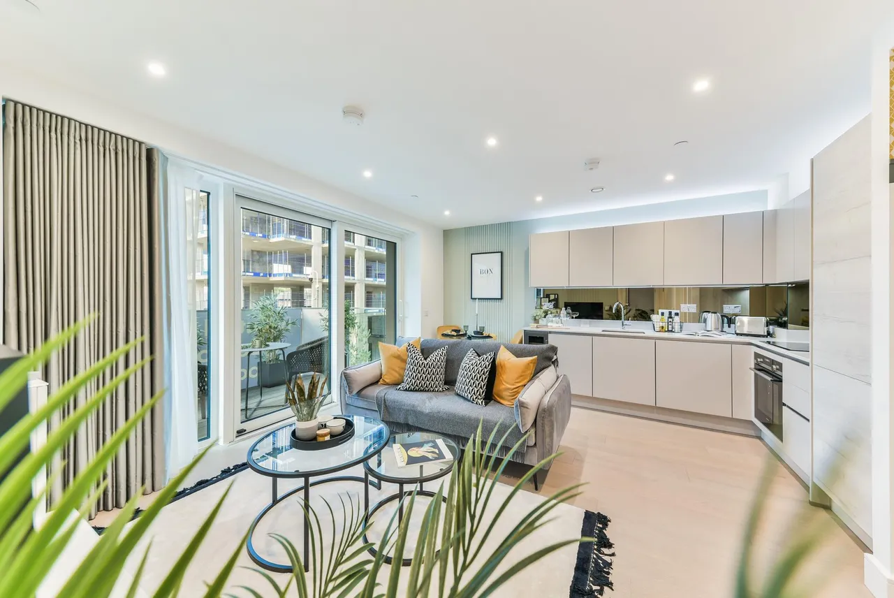 1 bed flat for sale, Royal Arsenal Riverside, London, SE18