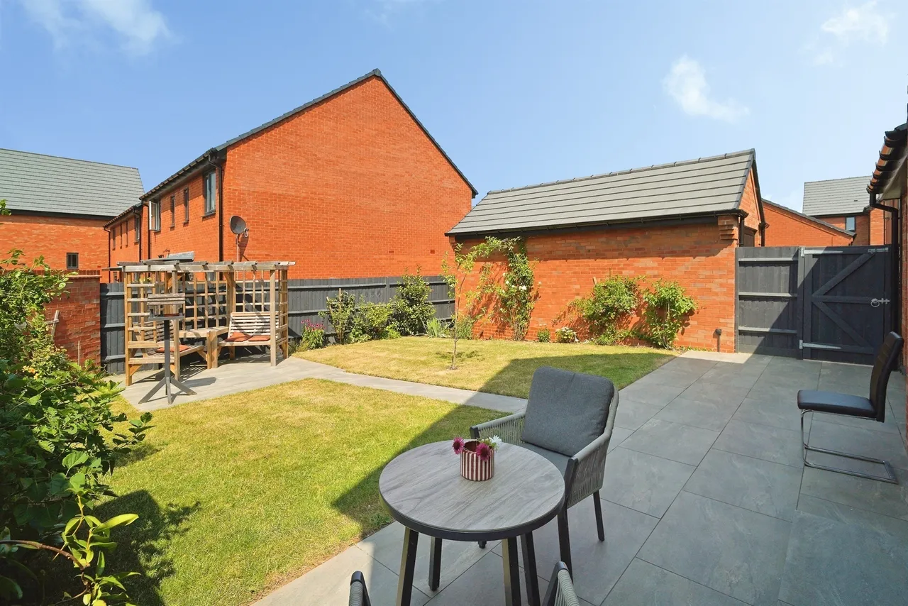 Barbel Drive, Shirley, B90, photo 3