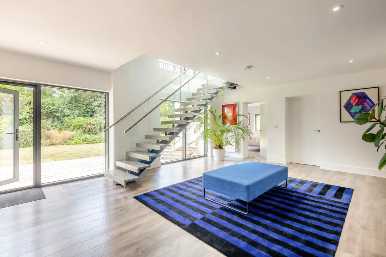 Cliff Road, Hythe, Kent, CT21 5XE, photo 12