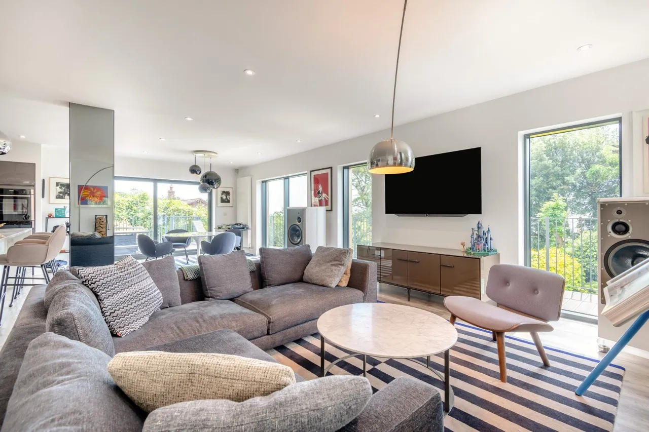 Cliff Road, Hythe, Kent, CT21 5XE, photo 7