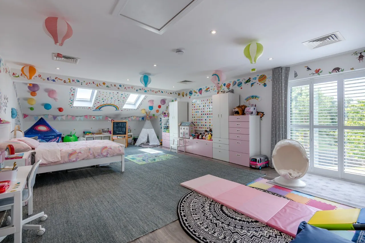 Cliff Road, Hythe, Kent, CT21 5XE, photo 11
