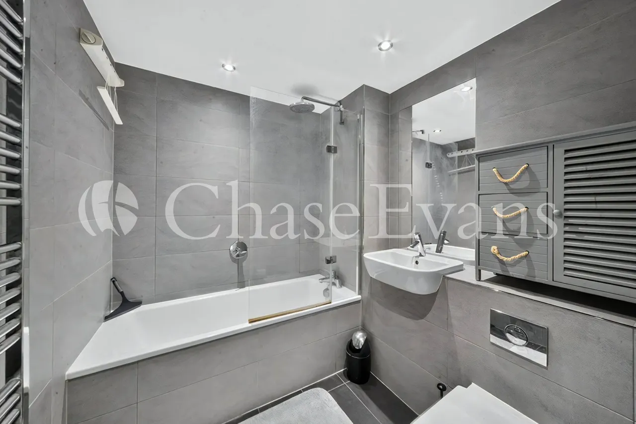 Churchyard Row, Elephant & Castle, London, SE11, photo 11