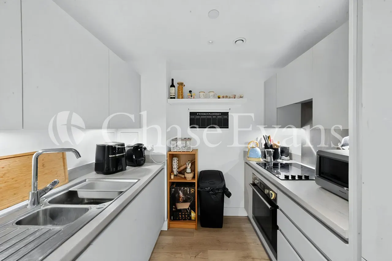 Churchyard Row, Elephant & Castle, London, SE11, photo 3