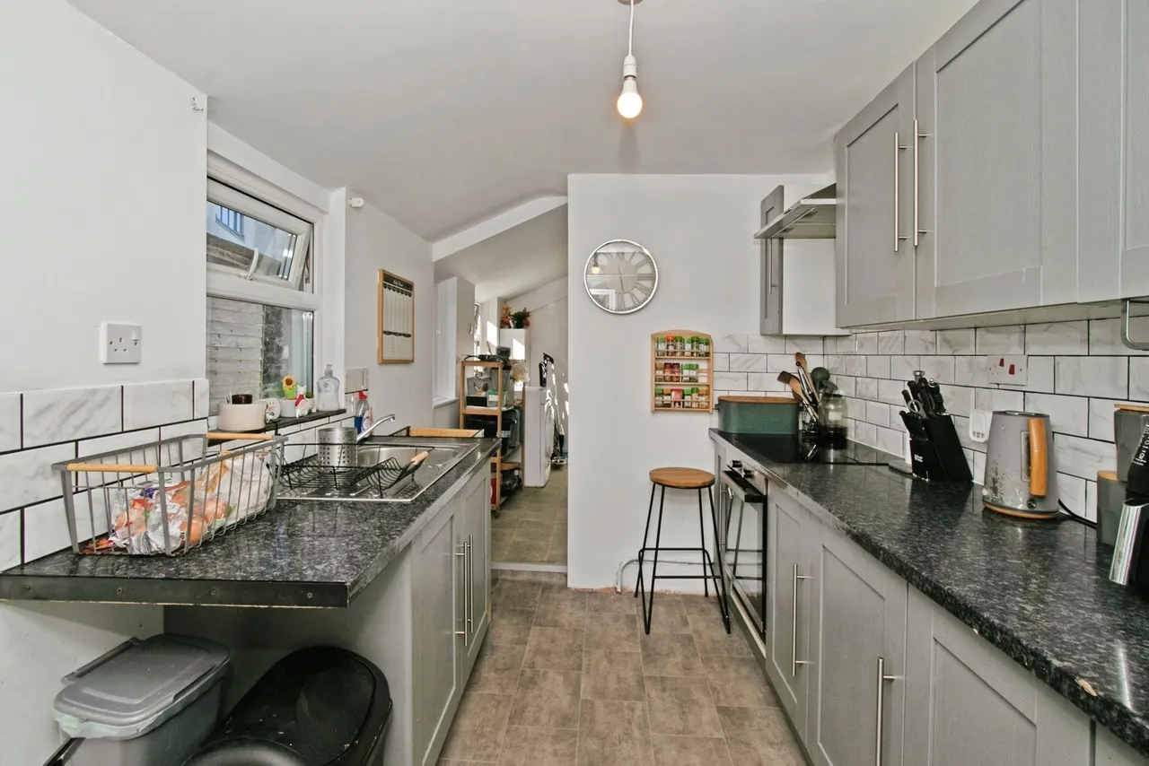 Fore Street, Camborne, TR14, photo 7