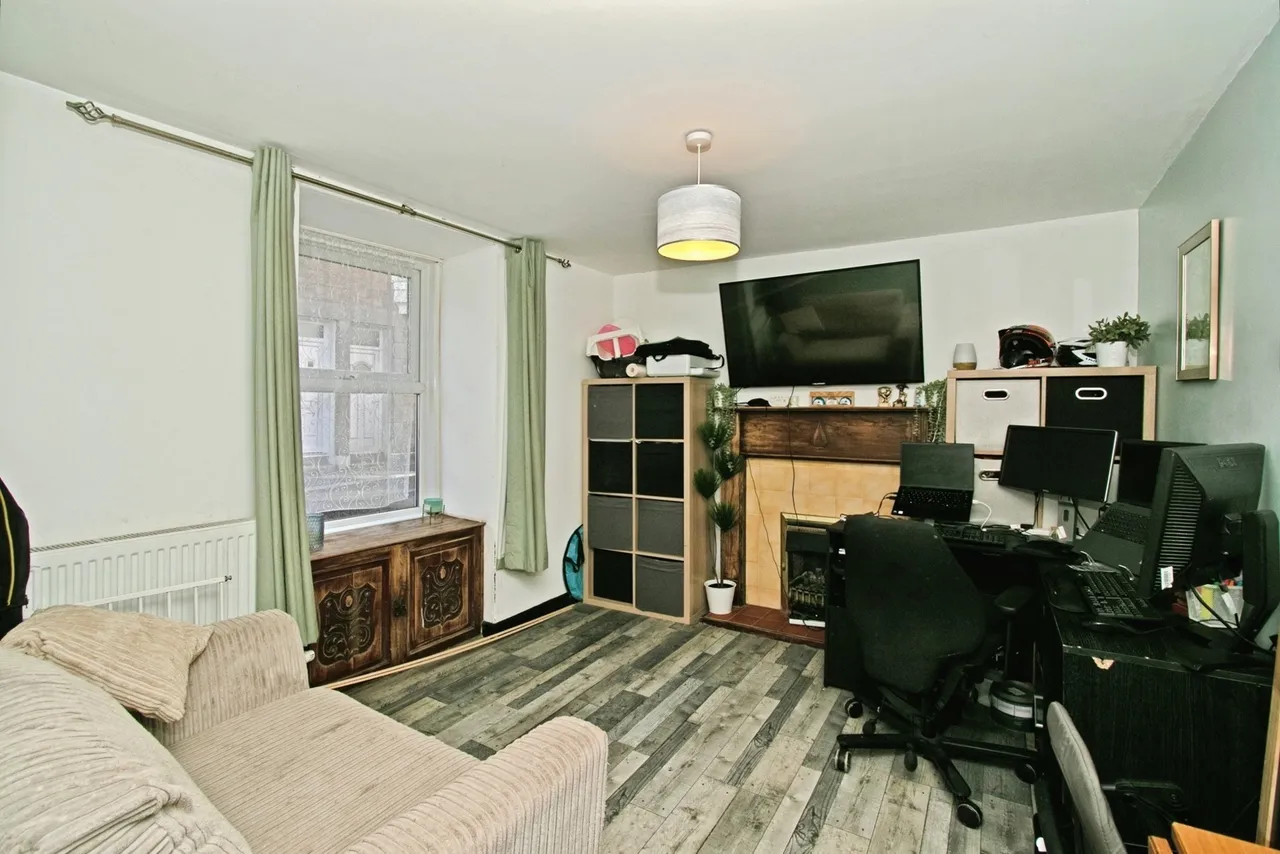 Fore Street, Camborne, TR14, photo 10