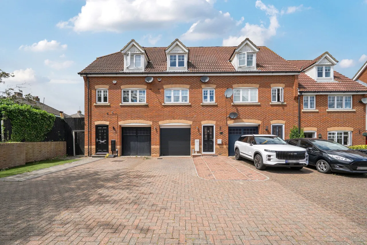 Reservoir Close, Kent, DA9, photo 11