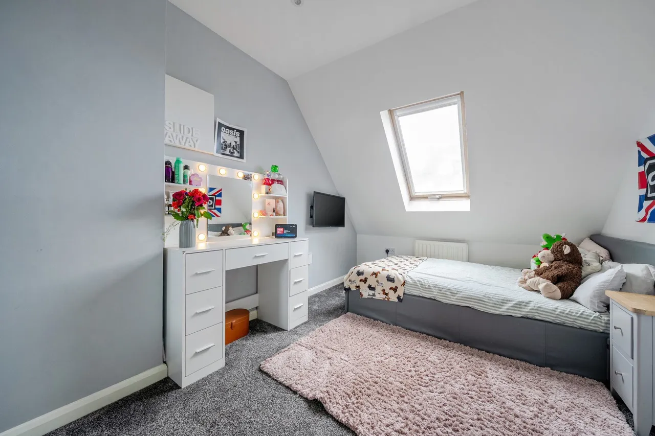 Reservoir Close, Kent, DA9, photo 10
