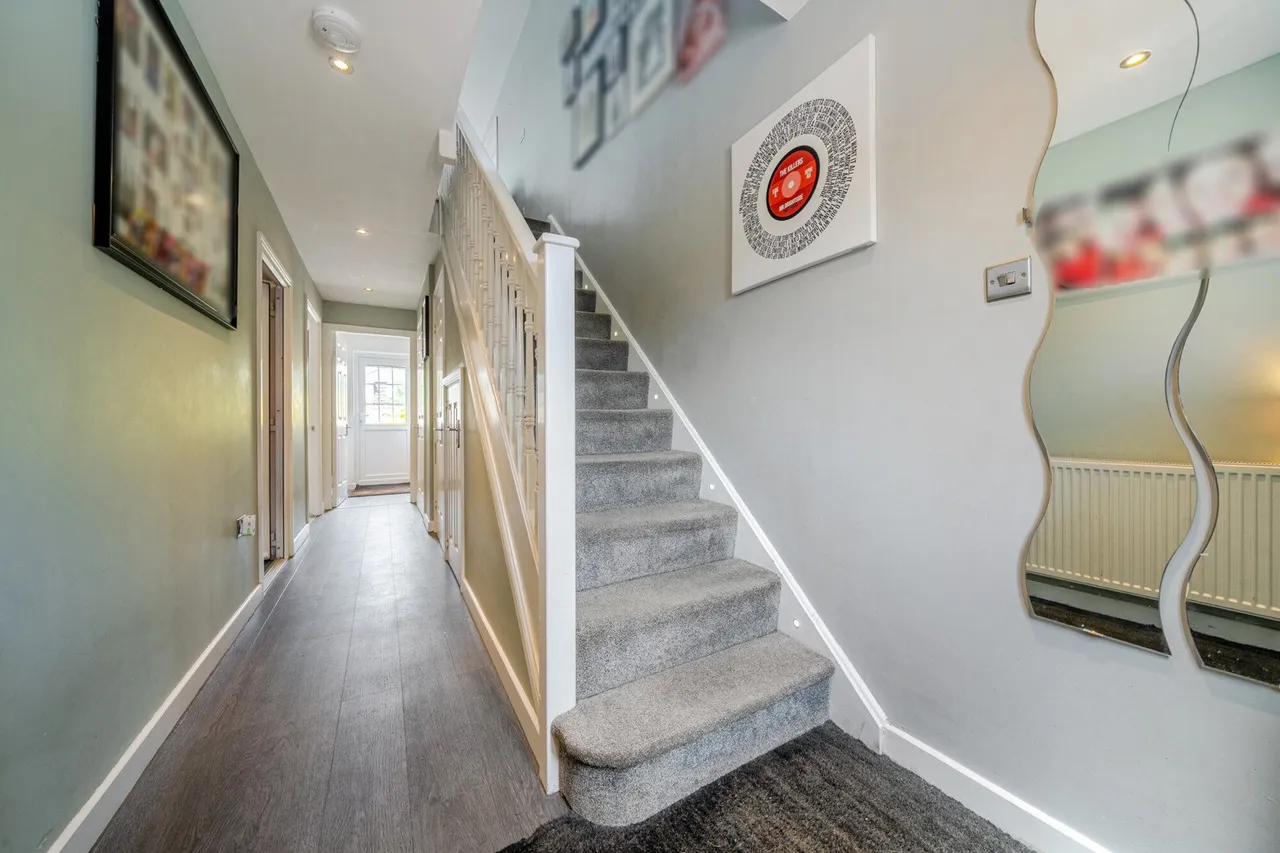 Reservoir Close, Kent, DA9, photo 15