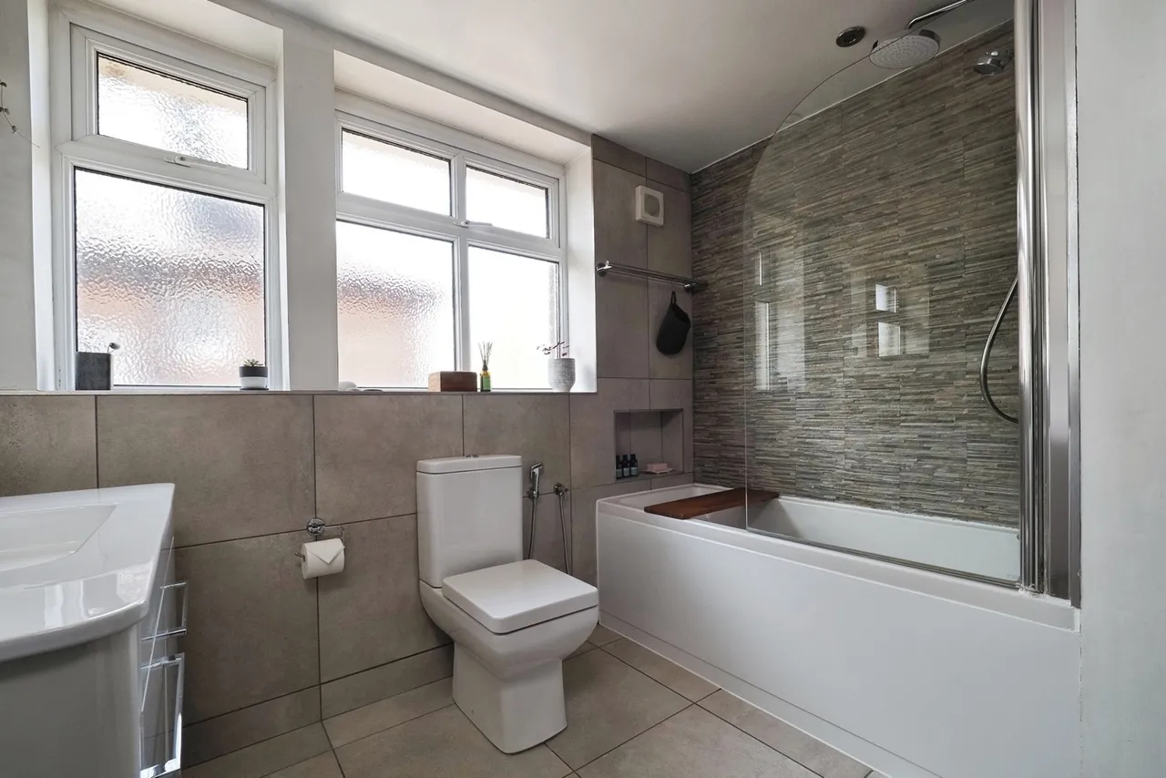 Russell Drive, Wollaton, Nottingham, NG8, photo 3