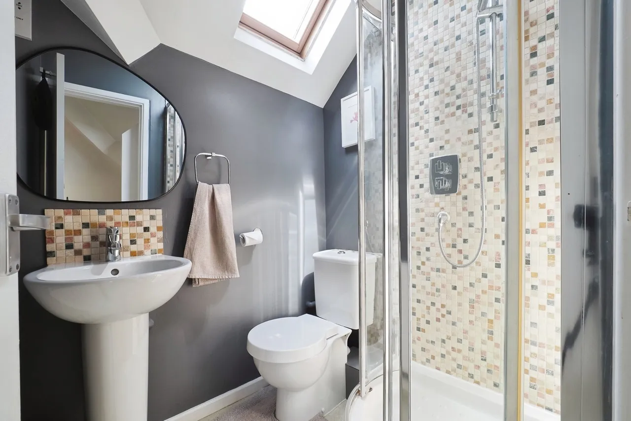 Russell Drive, Wollaton, Nottingham, NG8, photo 13