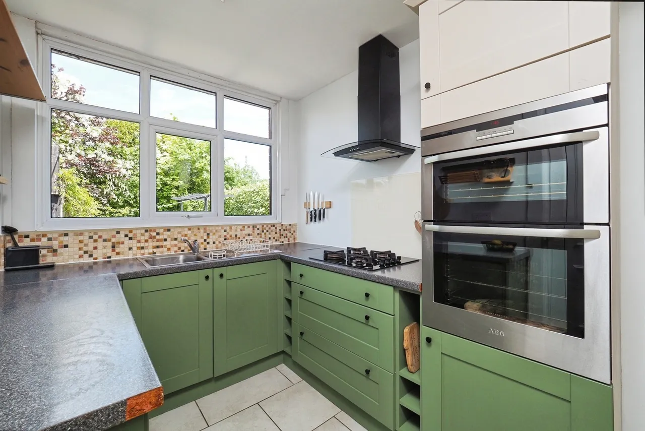Russell Drive, Wollaton, Nottingham, NG8, photo 4
