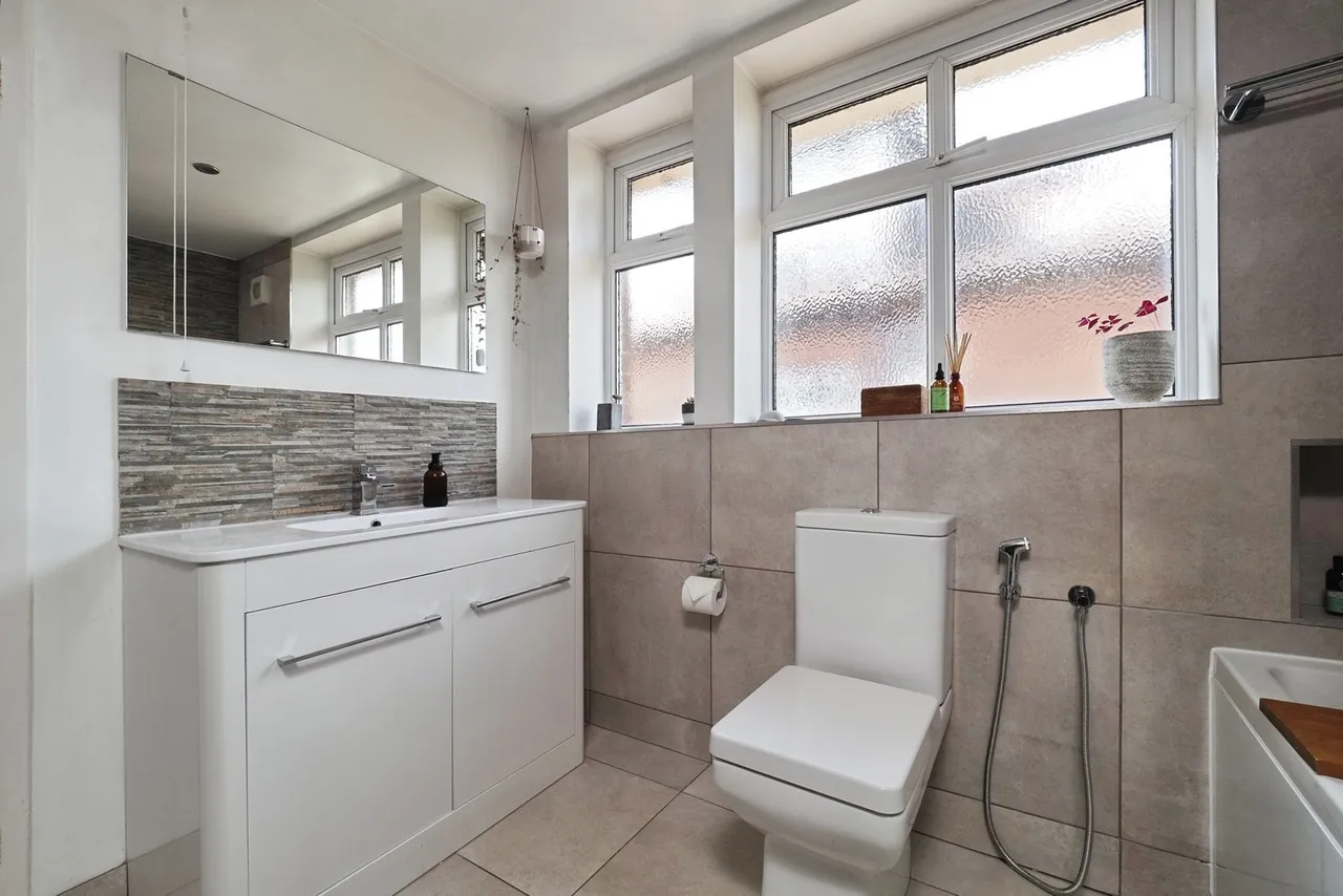 Russell Drive, Wollaton, Nottingham, NG8, photo 10