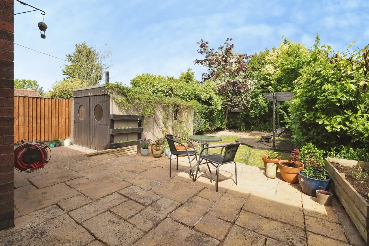 Russell Drive, Wollaton, Nottingham, NG8, photo 17