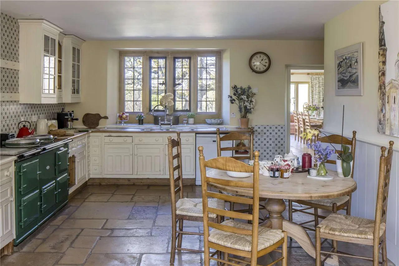 Upper Swell, Cheltenham, Gloucestershire, GL54 1EW, photo 9