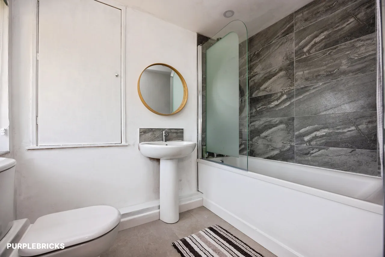 Oakwood Road, Woking, GU21, photo 9