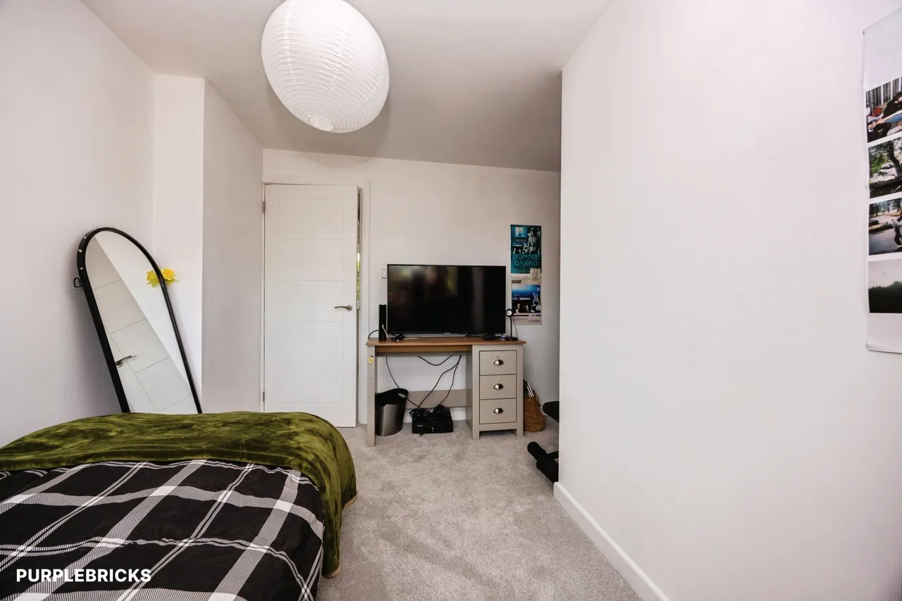 Oakwood Road, Woking, GU21, photo 29