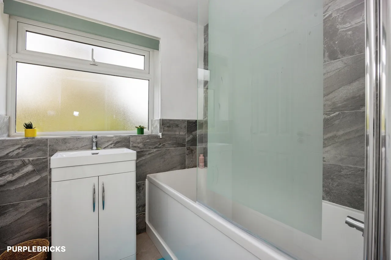 Oakwood Road, Woking, GU21, photo 10