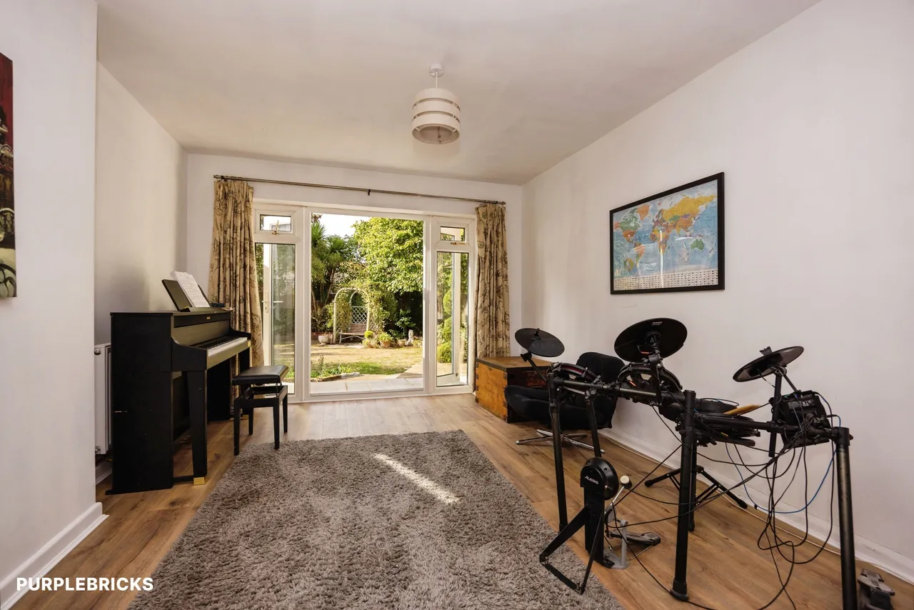 Oakwood Road, Woking, GU21, photo 21