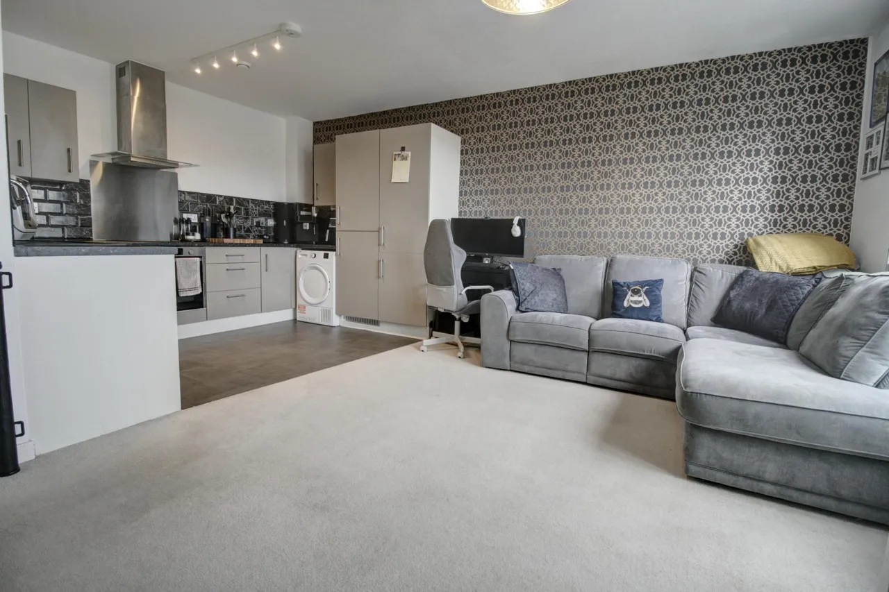 1 bed flat for sale, Sovereign Way, Tonbridge, TN9