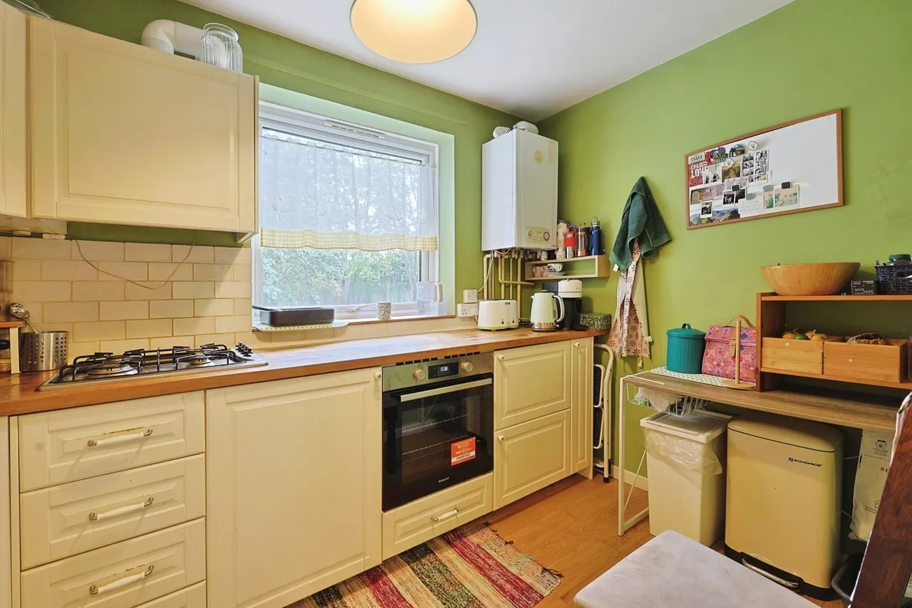 Sheepcote Lane, London, SW11, photo 2