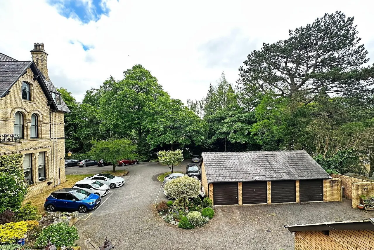 St. Margarets Road, Bowdon, WA14, photo 14