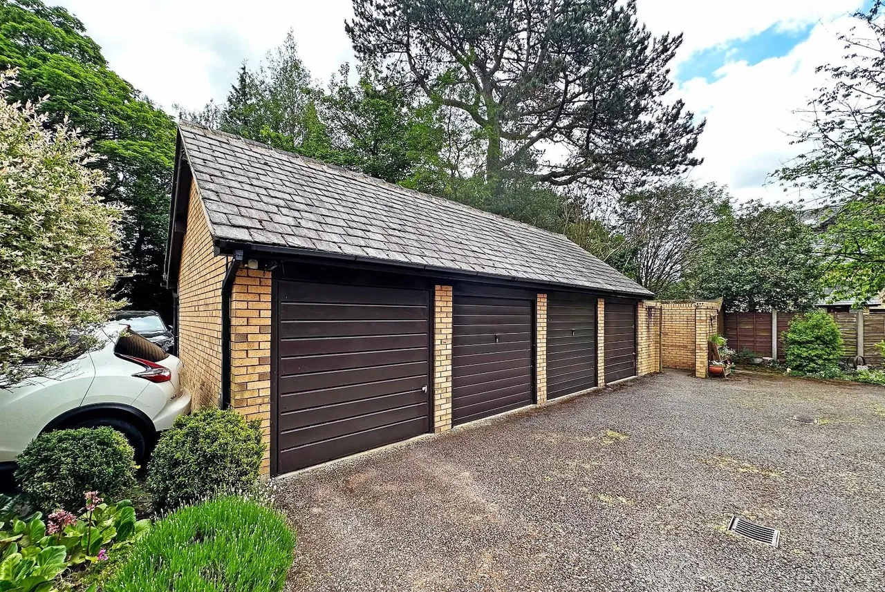 St. Margarets Road, Bowdon, WA14, photo 8