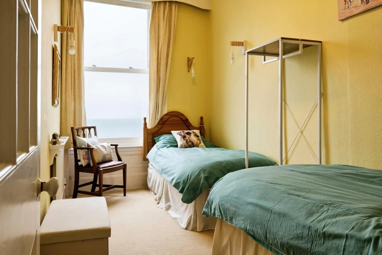 The Crescent, Filey, YO14, photo 13