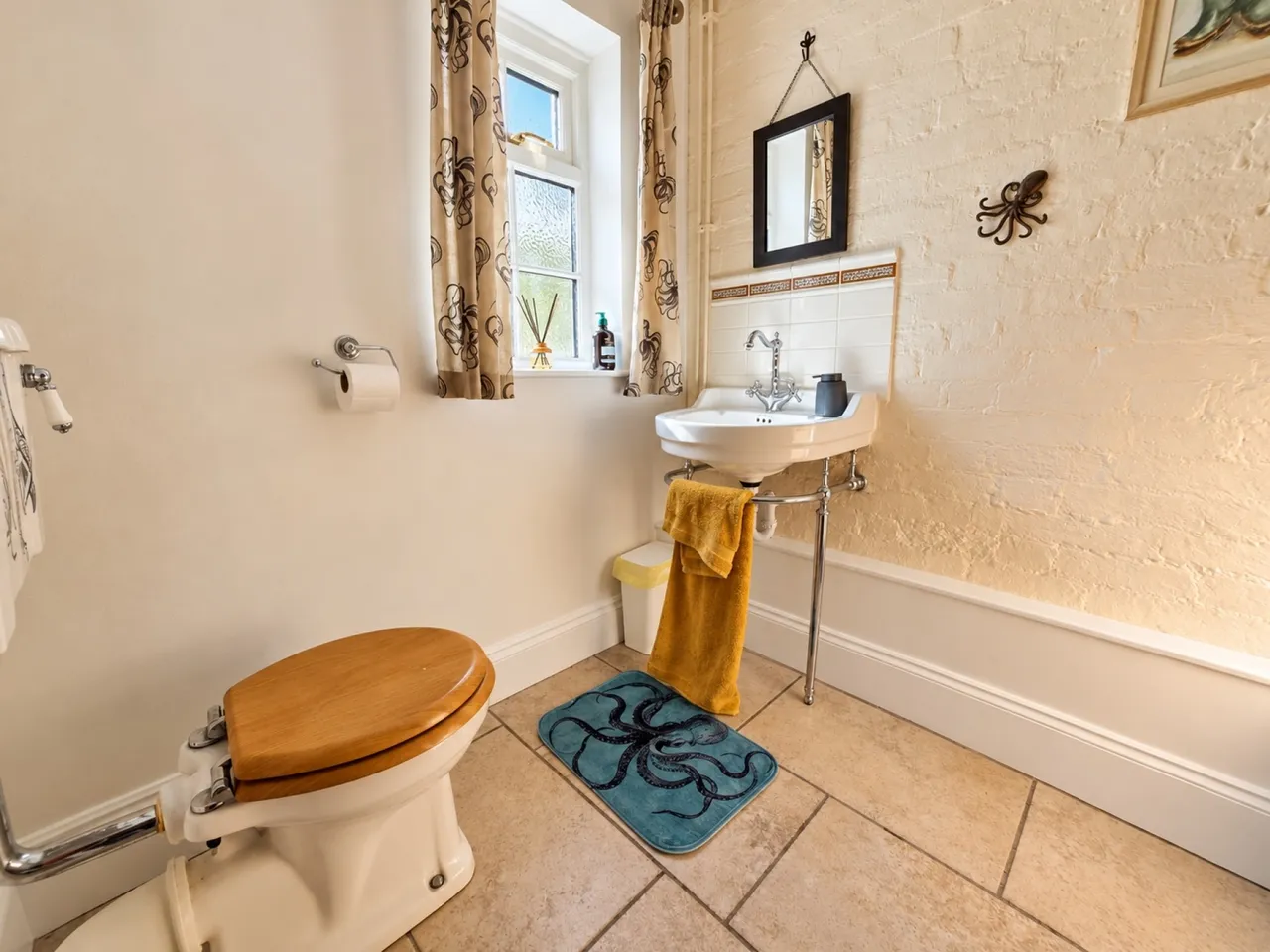 Brent Street, Brent Knoll, TA9, photo 27