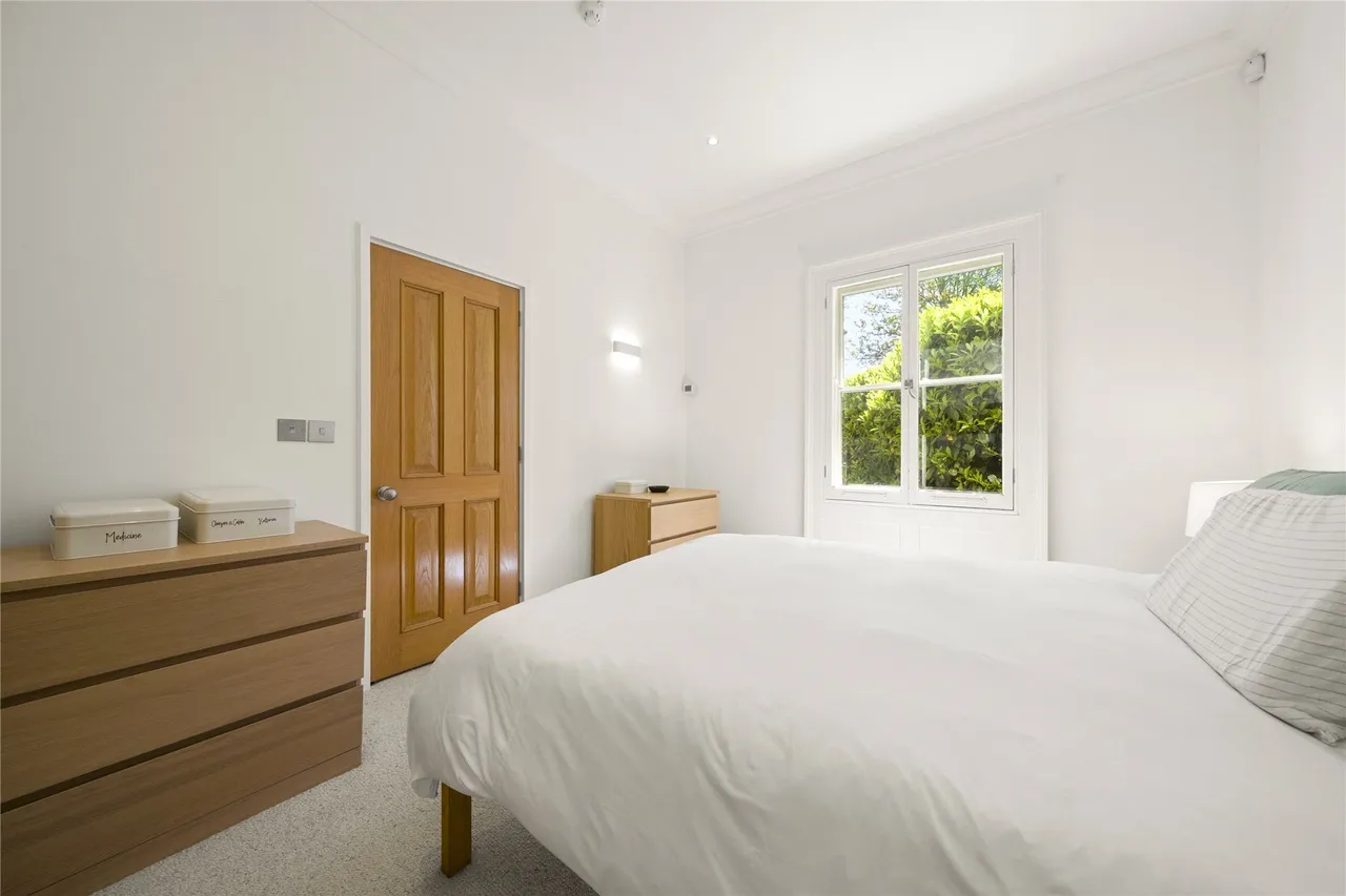 Cobham Park, Cobham, KT11, photo 6