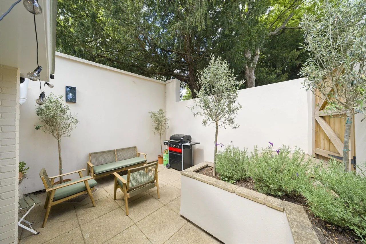 Cobham Park, Cobham, KT11, photo 5